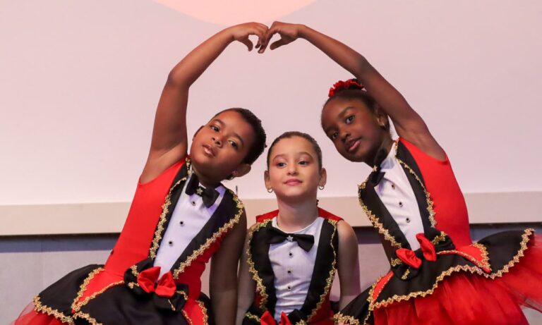 CAPA ALBUM BALLET DIA DAS MÃES 2025